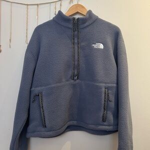The North Face Women’s TNF fleeski 1/4-zip pull over ~ blueish grey colour makes